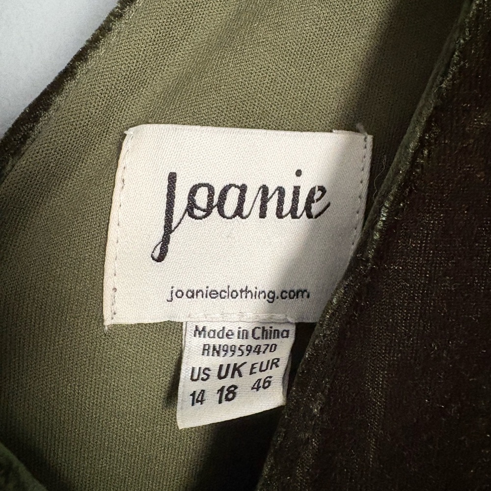 Elegant Green Velvet Jumpsuit - Picture 5 of 5
